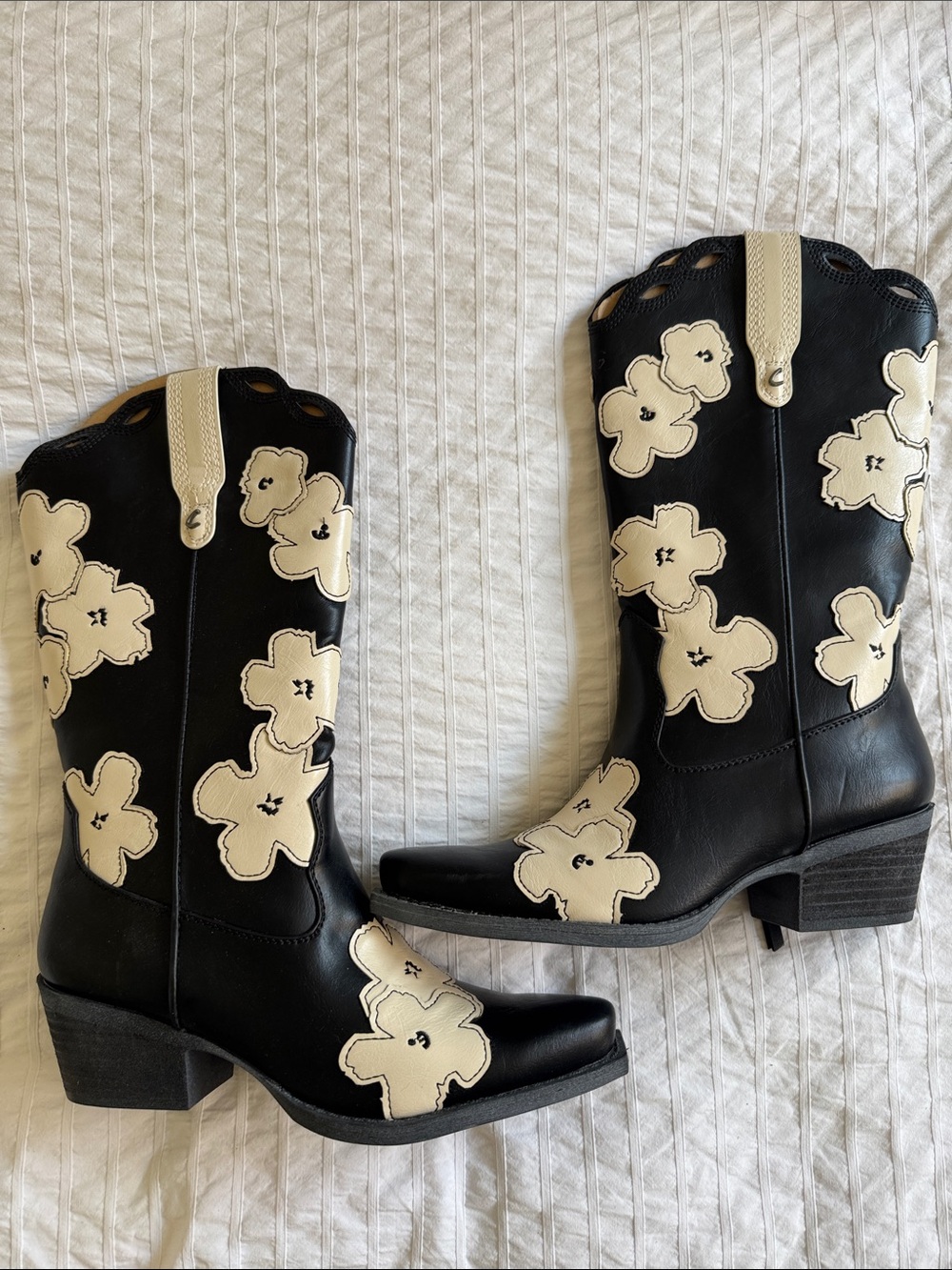 Sam Edelman Circus NY Jill Western Boots with Cream Floral Appliqué
